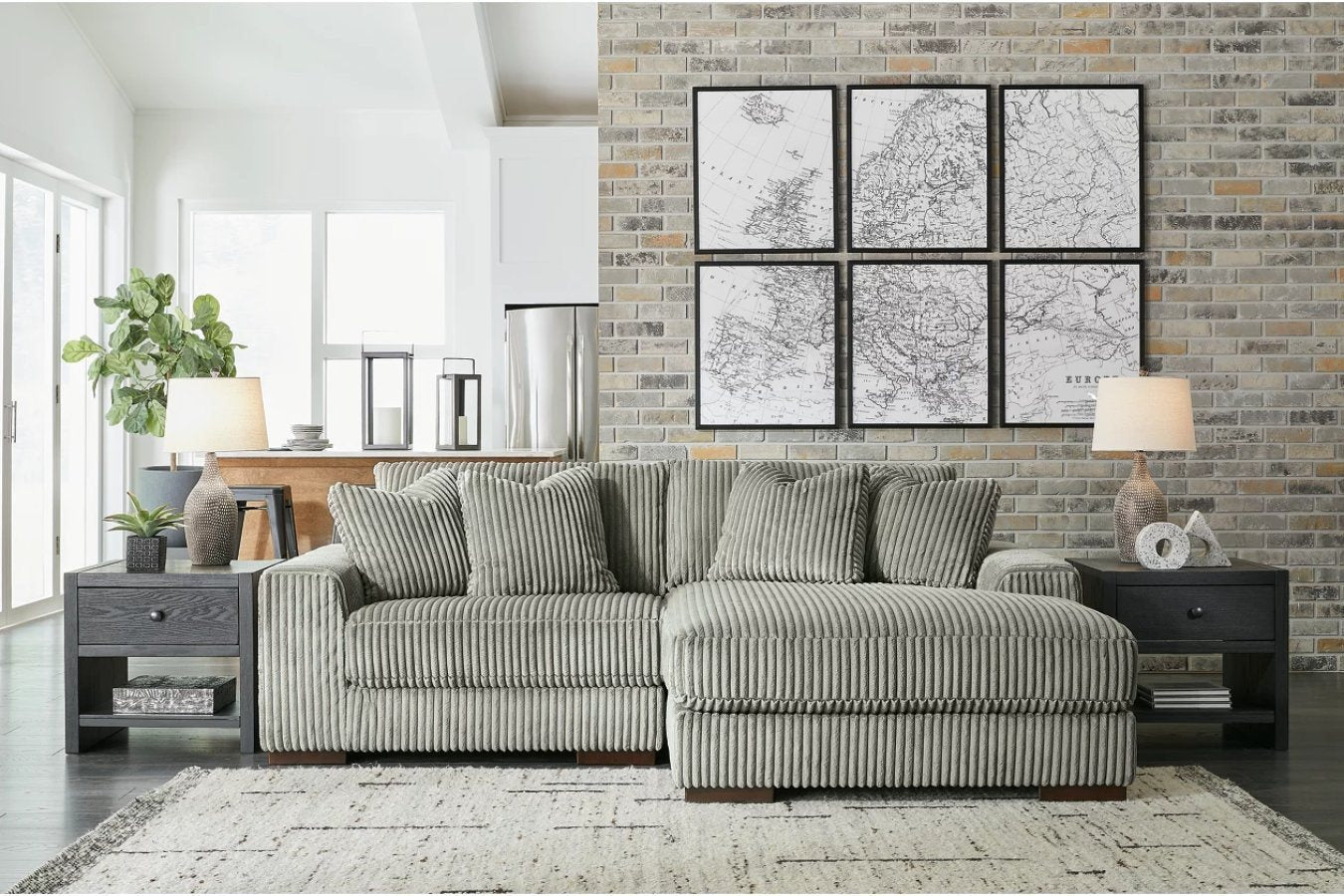 Lindyn Fog 2Pc Sectional with Chaise