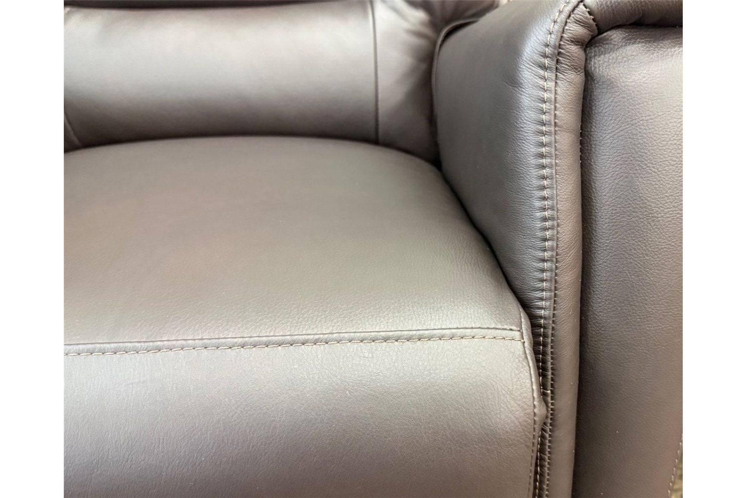 Oslo Mountain Swivel Rocker Recliner